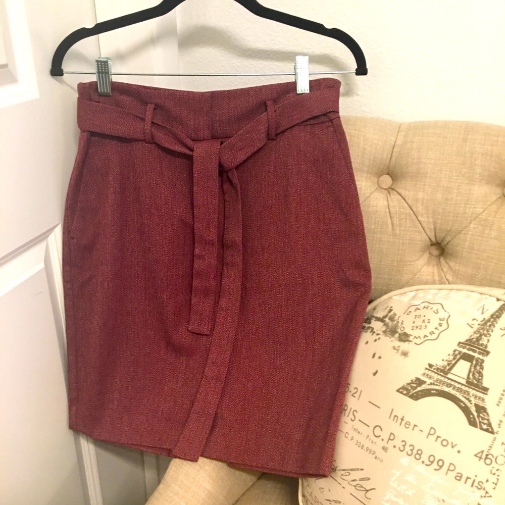 Flowy Belted Skirt, Perfect for Fall ๐๐ซโ๏ธ - Picture 1 of 5